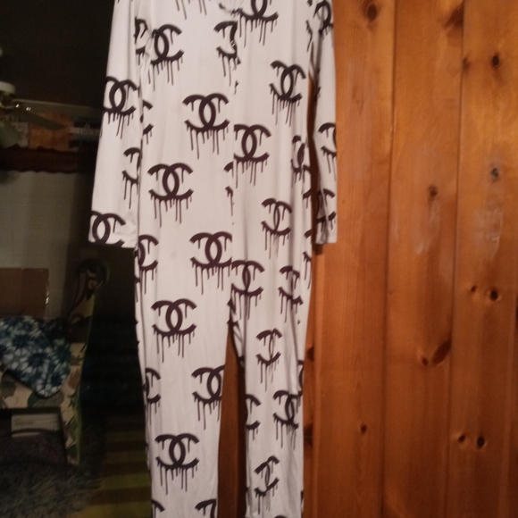 Overall - Picture 3 of 6